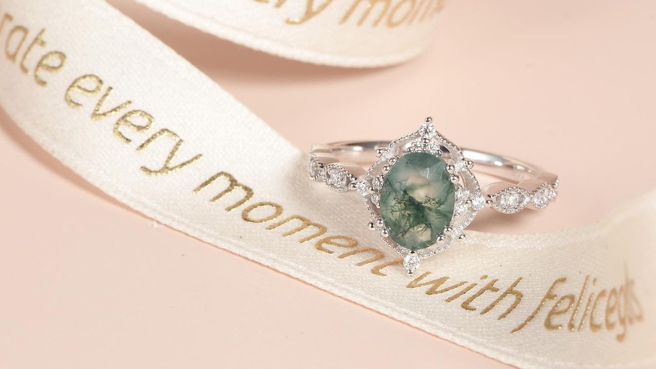 Discovering the Spiritual and Healing Powers of Moss Agate