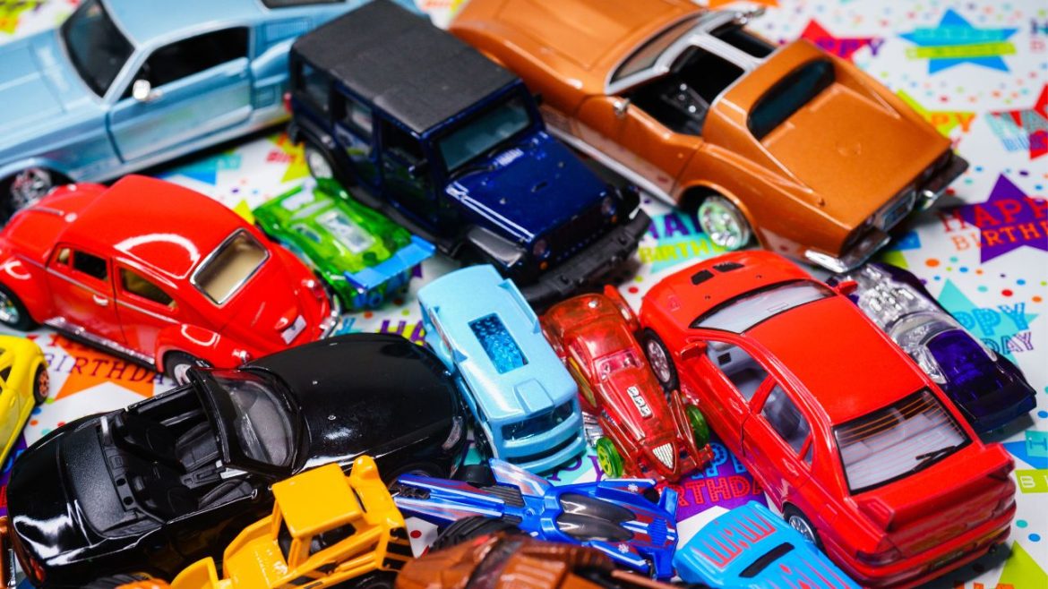 Benefits-Of-Vintage-Toy-Cars-Building-Sets